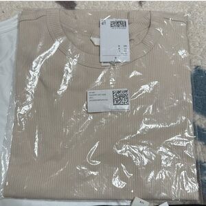 NWT H&M Ribbed T-shirt Cream Size Large